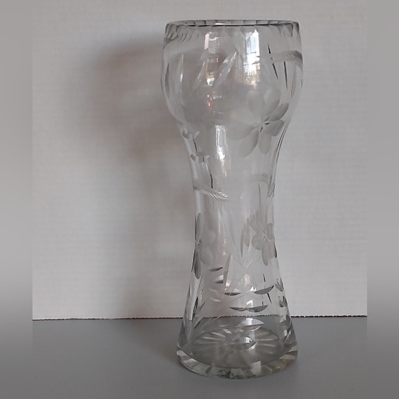 American Brilliant 10" Cut Glass Daisy Vase - Picture 4 of 9